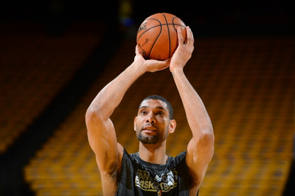 今夜时隔1个月重回伯纳乌！皇马此前六连客：2胜3平1负（阔别伯纳乌一月，皇马今夜回归：六连客2胜3平1负）