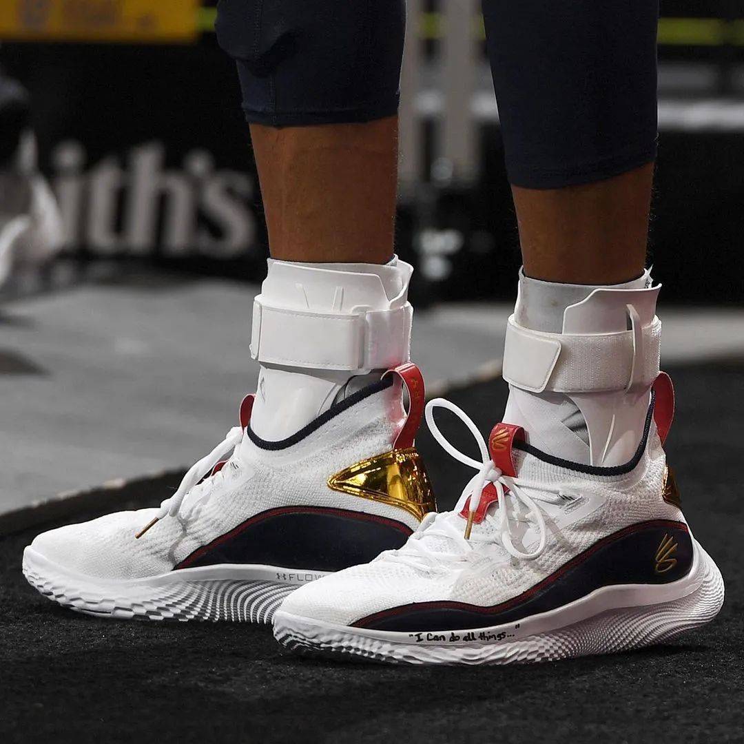 老鹰官宣特雷杨下周恢复球队训练，美记：他或在圣诞节前后复出（老鹰宣布特雷杨下周回归球队训练，美媒称其或于圣诞前后复出）