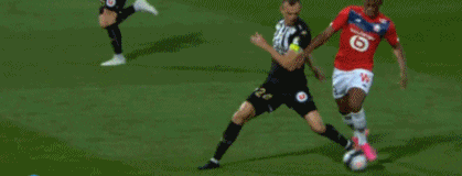 经纪人：那不勒斯今夏也有意博尼，但奥西利奥起了决定性作用（经纪人：今夏那不勒斯也曾追逐博尼，奥西利奥发挥关键作用）