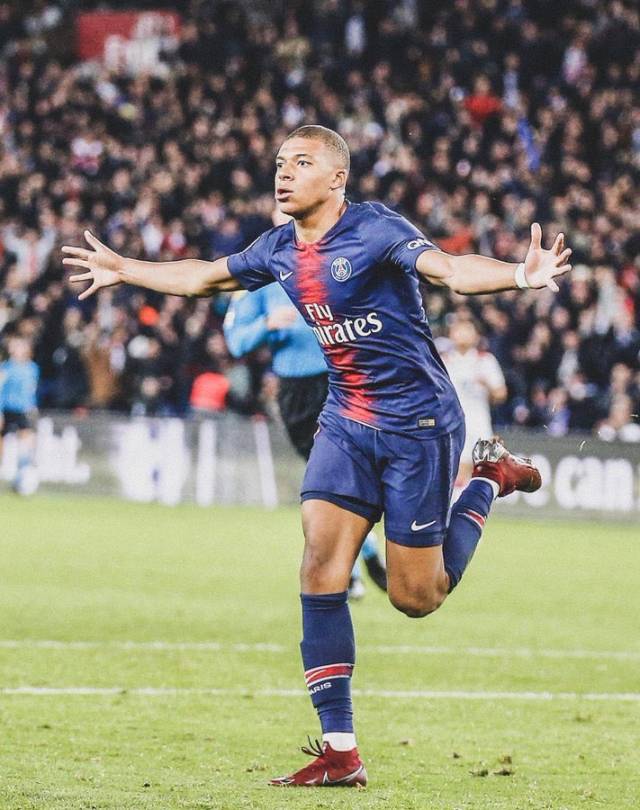 2025／26赛季英超：伯恩茅斯VS切尔西，伤病与状态的双重对决（2025／26赛季英超前瞻：伯恩茅斯vs切尔西，伤情与状态双线博弈）